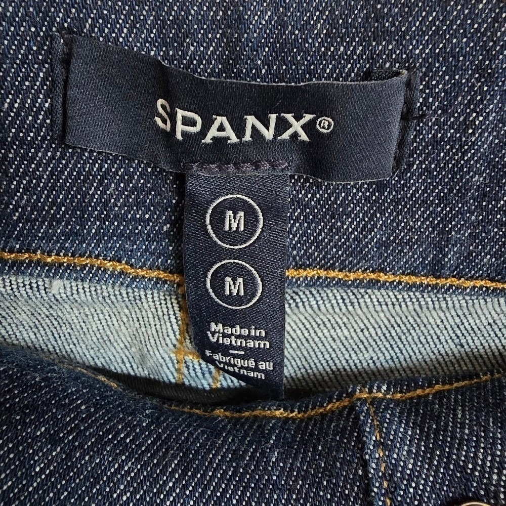 SPANX Original Everywhere High Waist Dark Wash Flare Jeans SZ Medium Minimalist - Picture 6 of 8